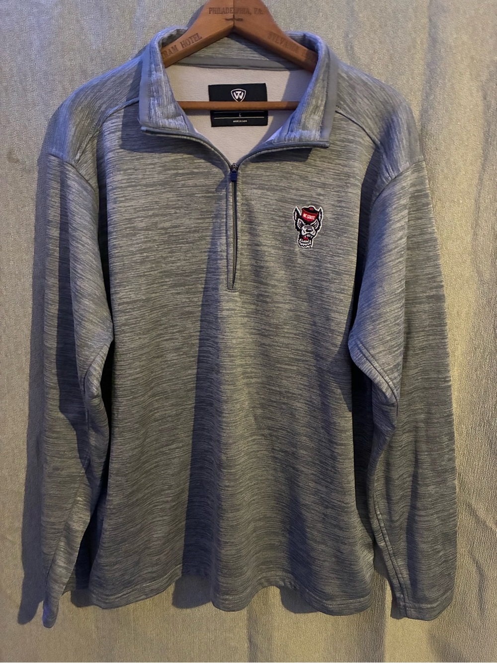 NC State wolfpack Gray Quarter-Zip Pullover size L